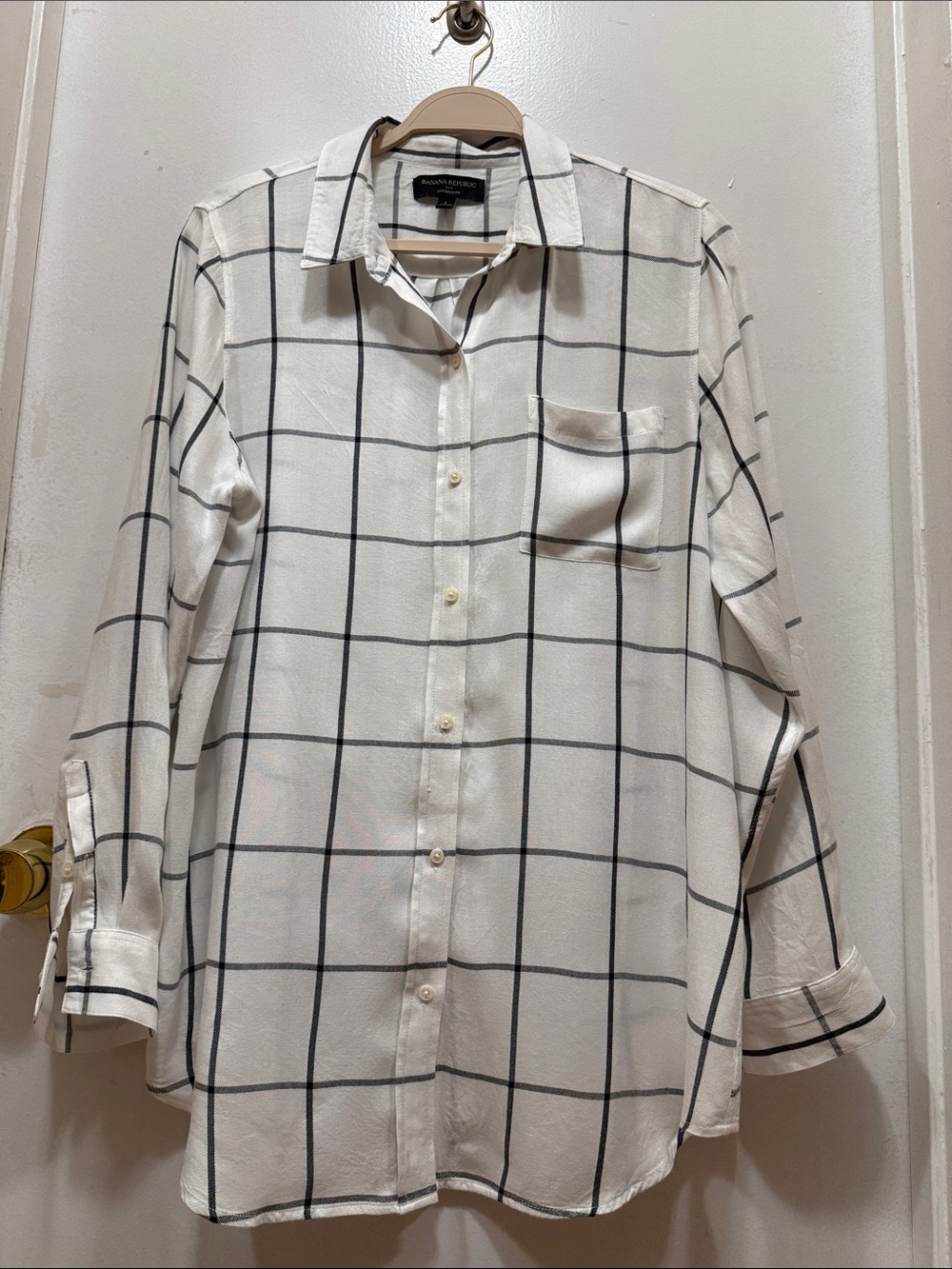 Banana Republic Women’s White Button-Down Shirt with Black Windowpane Size L